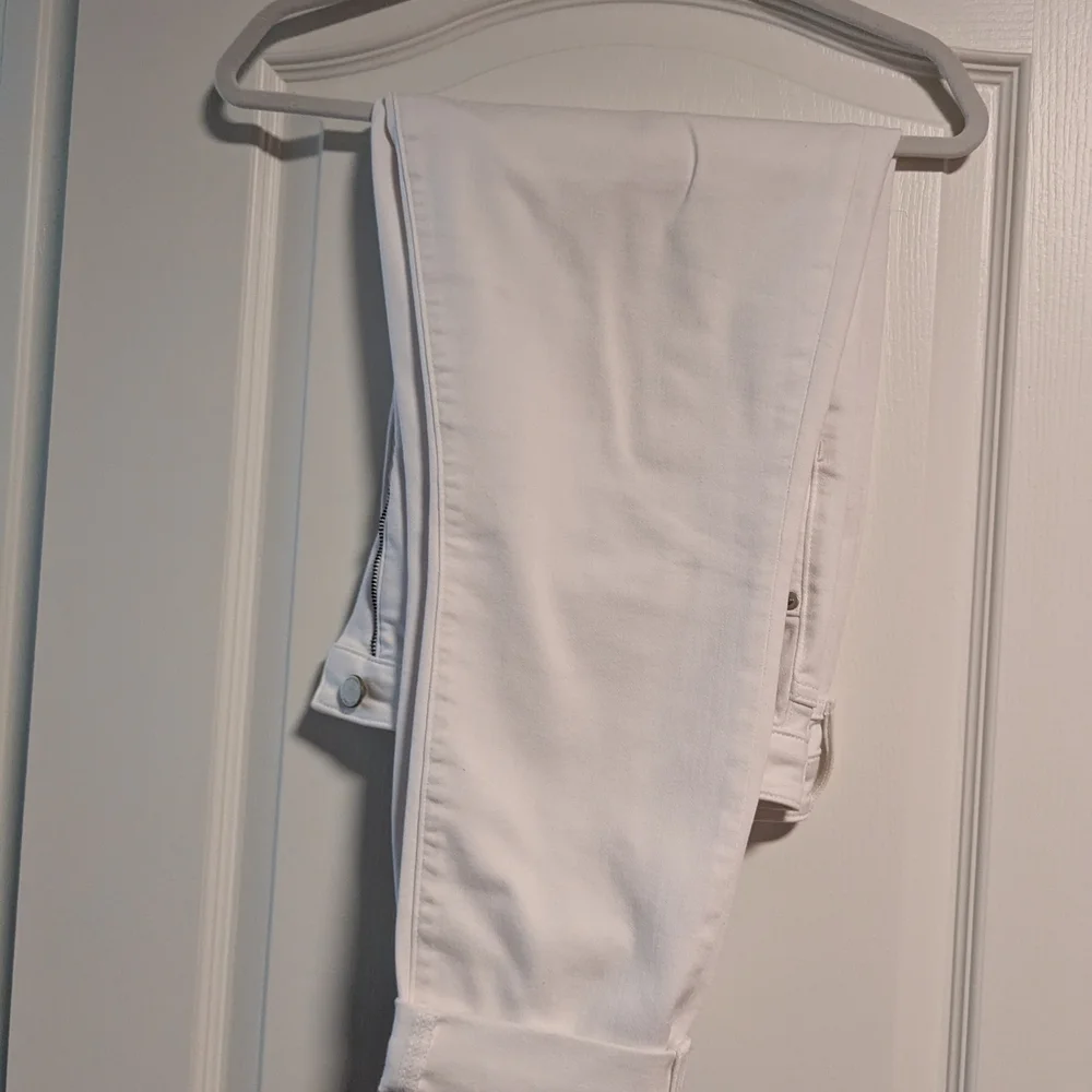 Women's Revtown High-Rise White Skinny Jeans (Size 34R/US Size 14) FLAWLESS! - Picture 2 of 16